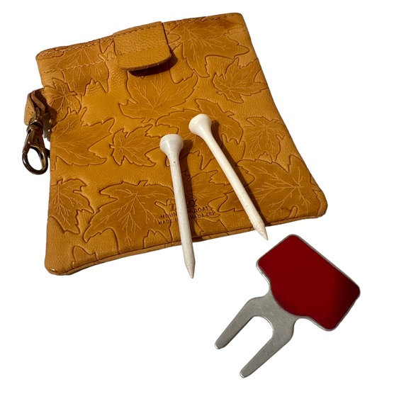 Tilley Mountain Goat Golf Tee Bag - Picture 1 of 5